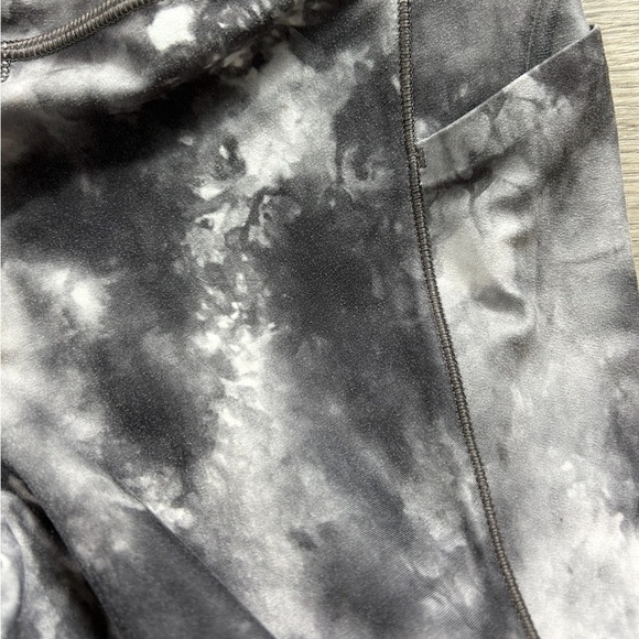 Athleta Salutation Stash Pocket II Capri Leggings in Gray Tie Dye - Picture 8 of 14